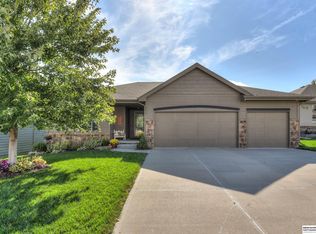 19011 Lake St, Elkhorn, NE 68022