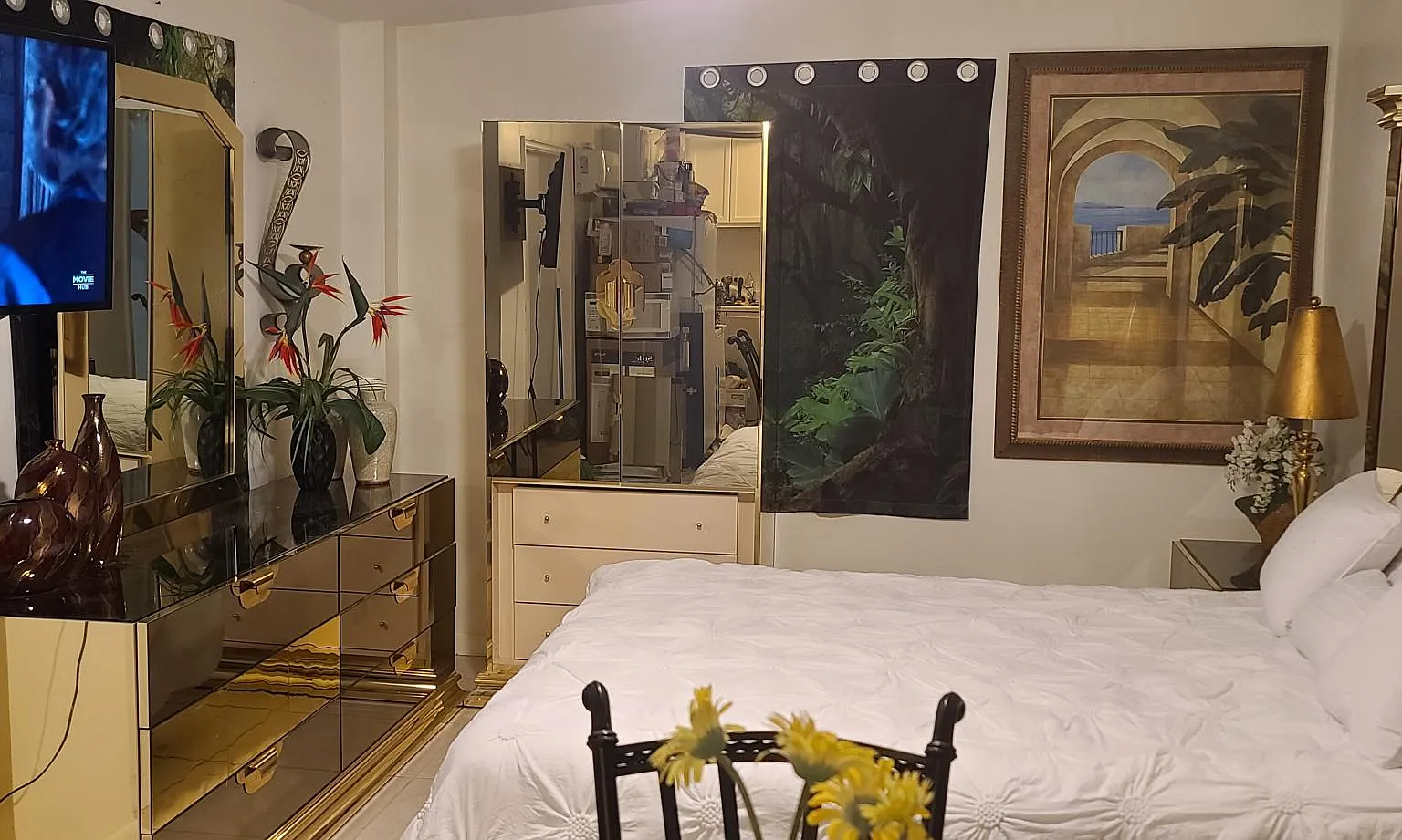 Studio, 323 sqft, $1,350 — Photo 3