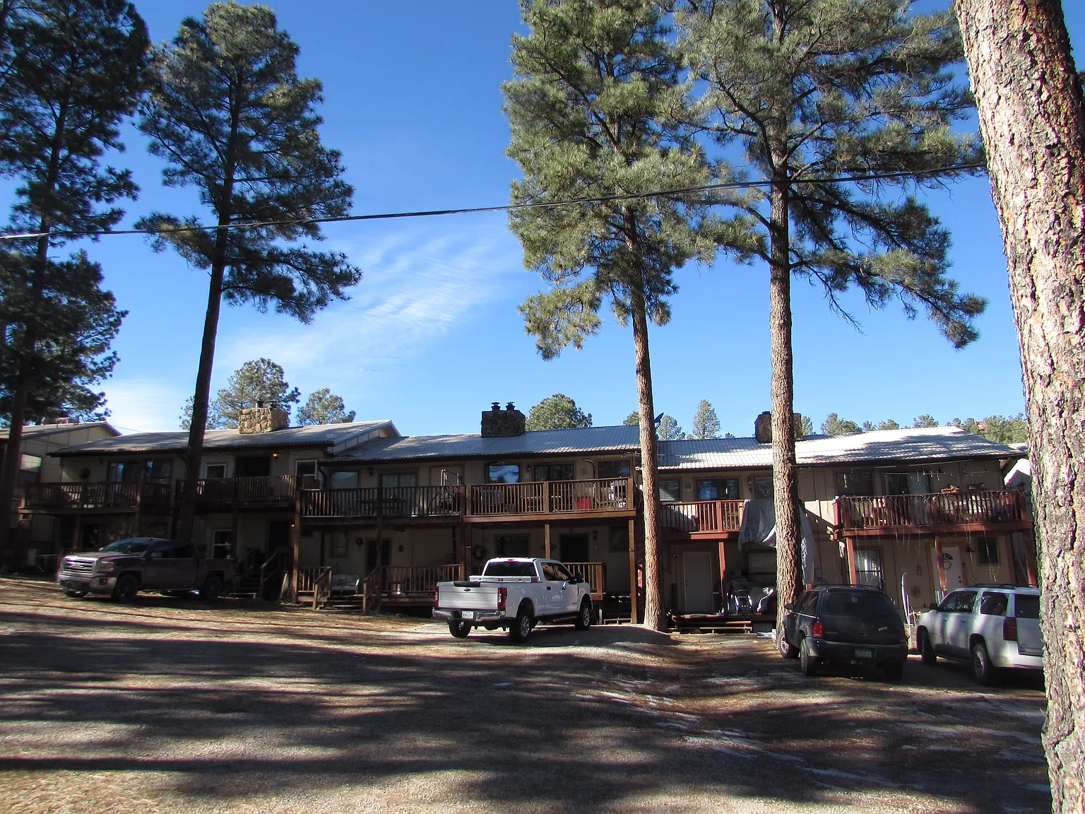 2 bed, 2.5 bath, 1600 sqft, $1,300 — Photo 1