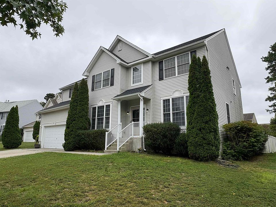 1st image of 1 Bedford Dr