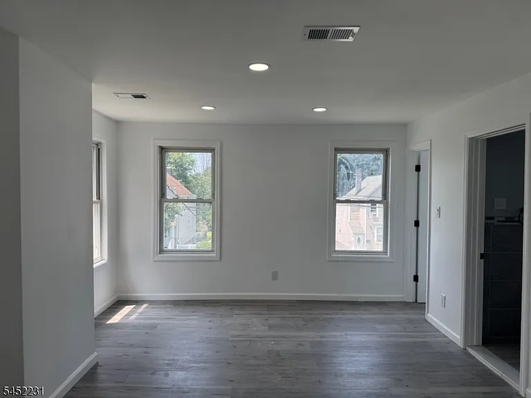 114 Orange Ave — Photo 5