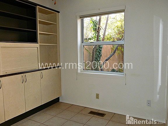 5th image of 3021 San Patricia Pl NW