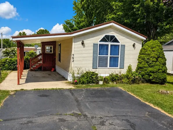 562 Shadybrook Cir, Girard, PA 16417