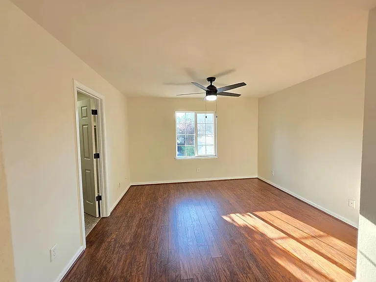 3057 Courtside Dr — Photo 9