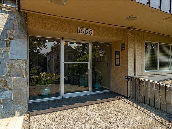 4th image of 1000 McClure St #101