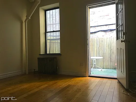 Rented by Point NYC | media 9