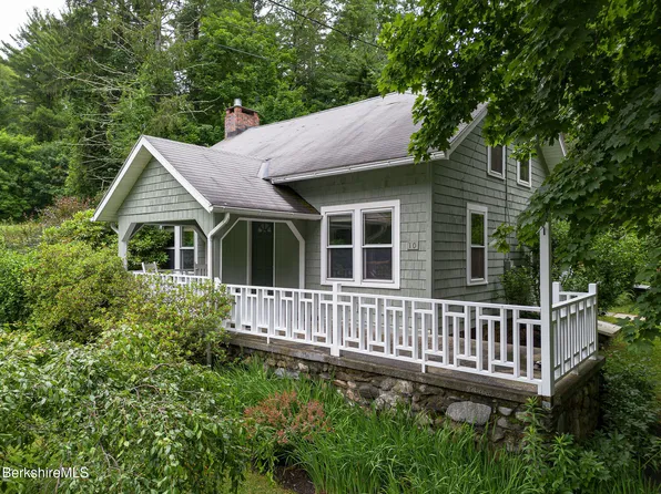 10 Baldwin Hill Rd, Egremont, MA 01230