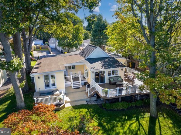 7730 W Shore Rd, Pasadena, MD 21122