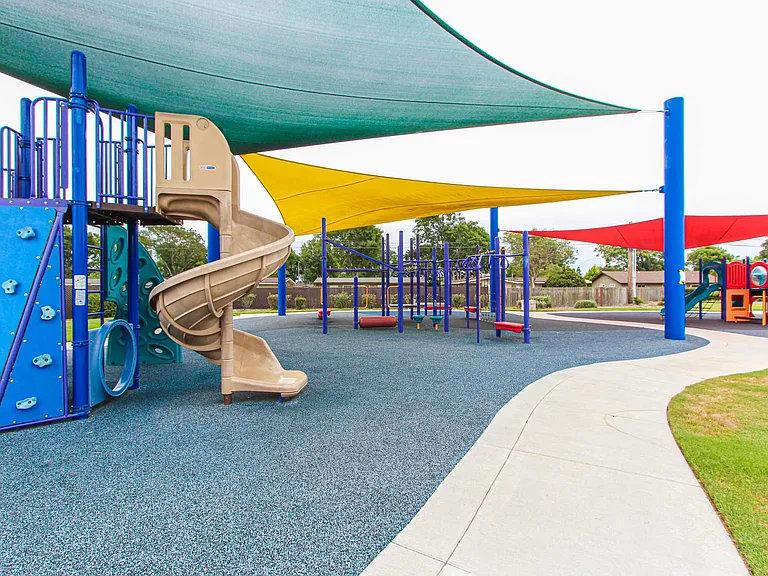 Santa Rosa - Military Housing — Photo 18