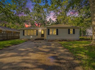 1519 Canterbury Ave, Norton Shores, MI