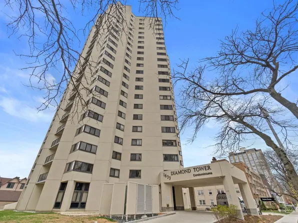 1633 N Prospect AVENUE #4C, Milwaukee, WI 53202