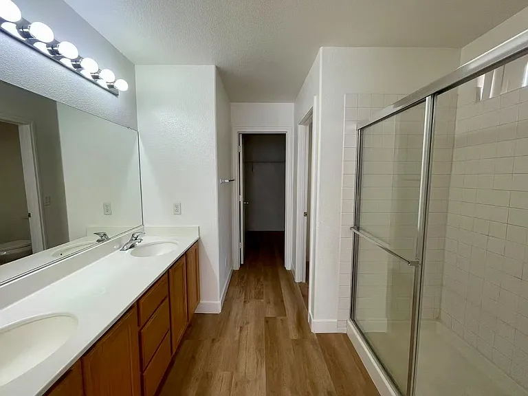 10055 Capistrello Ave — Photo 9