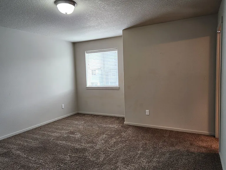 1417 NE 83rd Dr — Photo 18