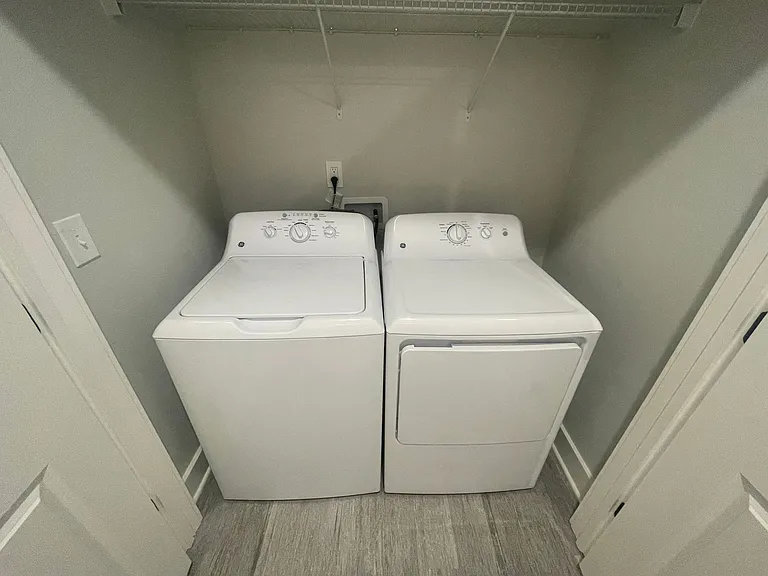 Franklin Forest New Construction 2 Bedrooms — Photo 17