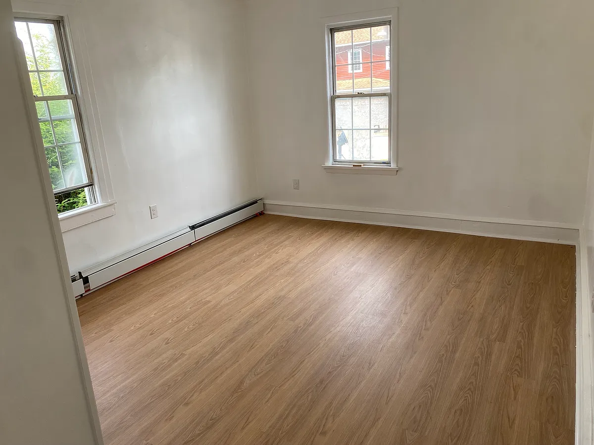 Building Photo - 167 Tompkins St