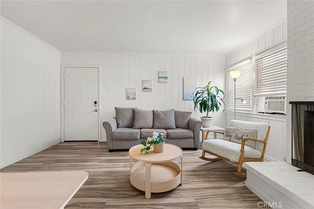 1 bed, 655 sqft, $2,575 — Photo 2