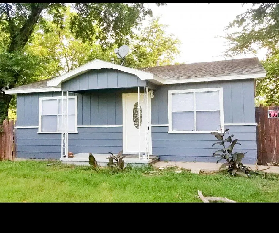 413 E Morton St, Denison, TX 75021 - 1 — Photo 1