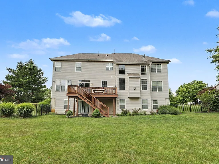 228 Leffler Cir — Photo 65