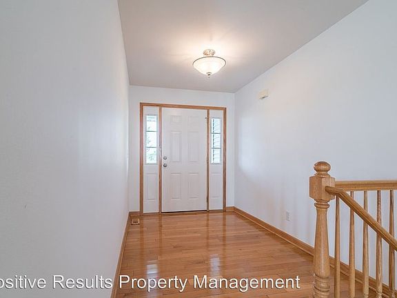 5th image of 105 Hickory Ln