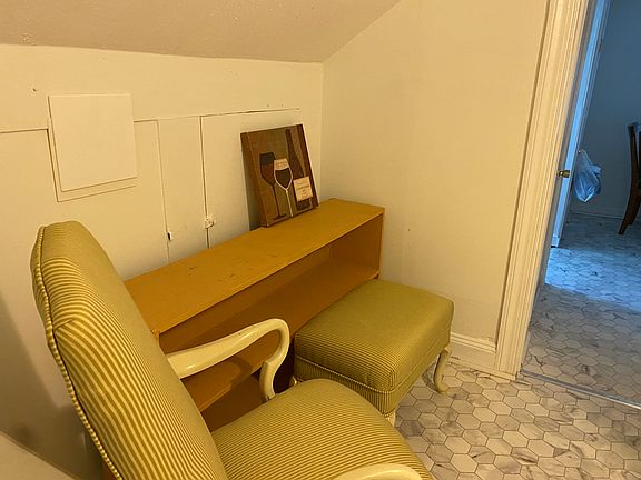 4th image of 4801 Old Warwick Rd #3