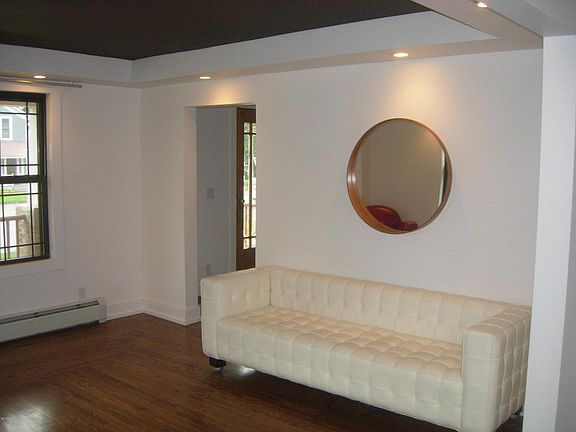 5th image of 172 Lake Ave