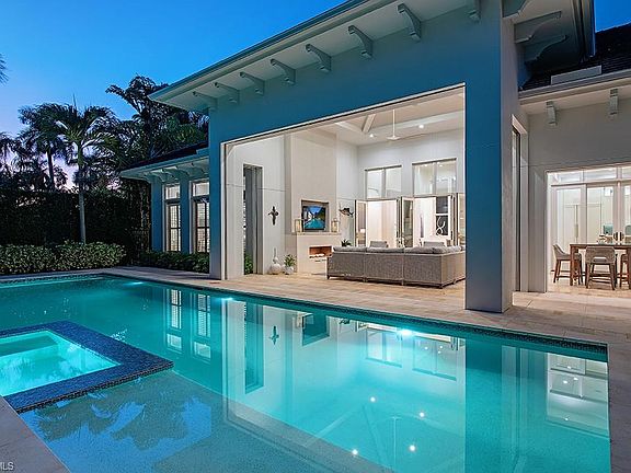 4th image of 452 Putter Point DR