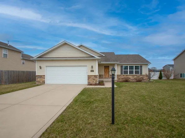 18459 Candace Dr, Lowell, IN 46356