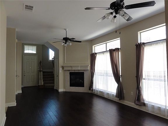 4th image of 11113 Elizabeth Ave