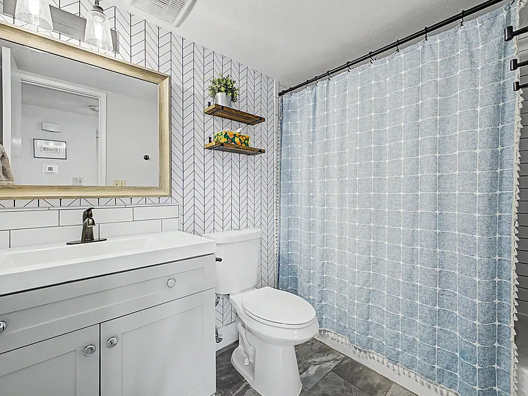 1002 S Longwood Loop — Photo 22