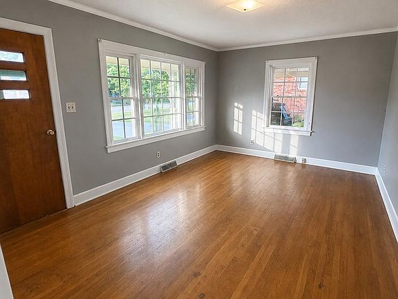 2nd image of 2505 Trull Street SW