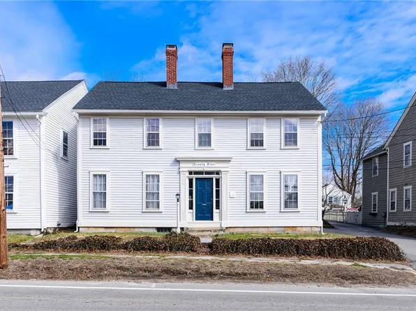 95 W Main St, North Kingstown, RI 02852