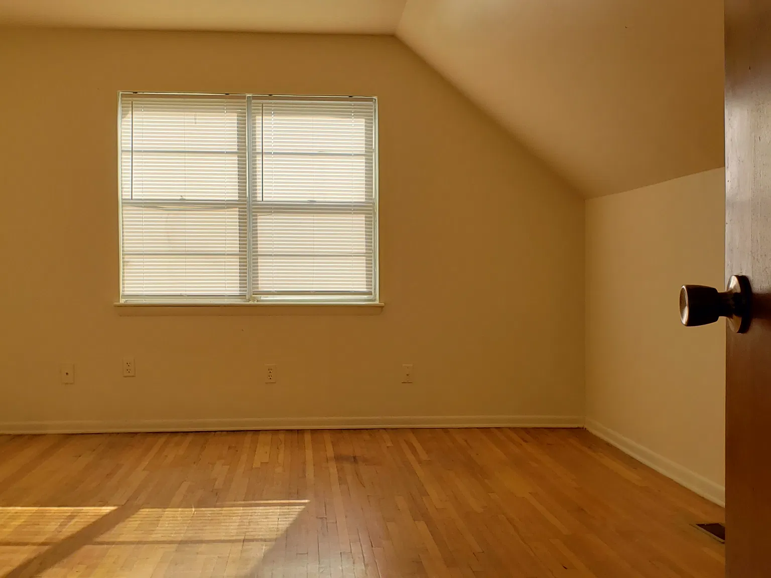 4 bed, 1686 sqft, $1,650 — Photo 3