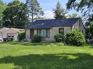 3807 Pinecrest Rd, Rockford, IL 61107