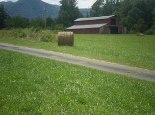 412 Beck Br, Whittier, NC 28789