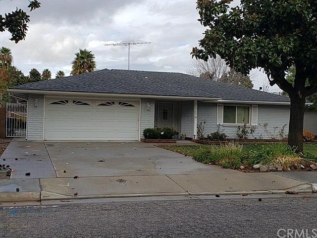 2nd image of 1746 Karen Ct