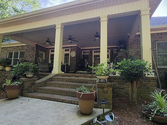 4th image of 138 Churchill Dr