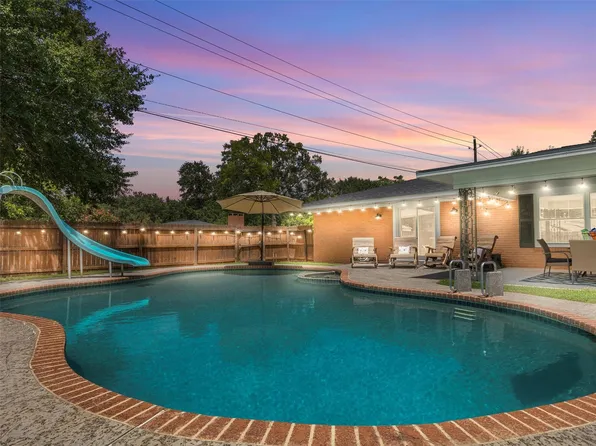 705 Whitehead St, Smithville, TX 78957