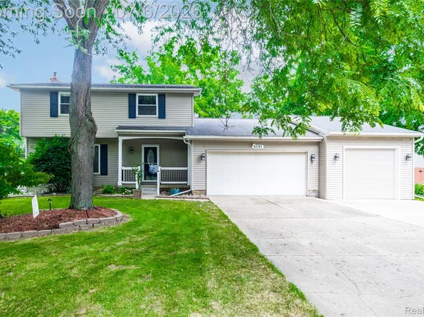4191 Knollwood Dr, Grand Blanc, MI 48439