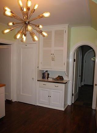5th image of 7068 Waterman Ave