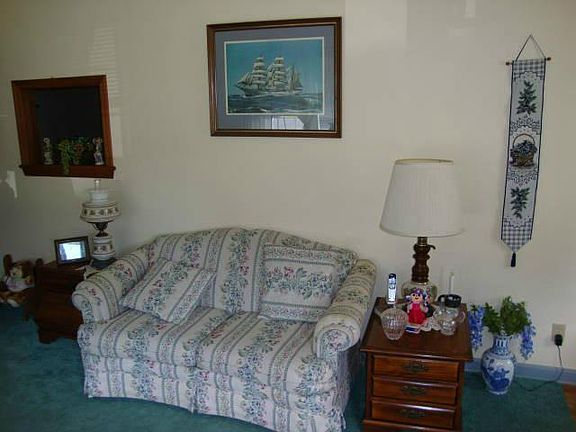 3rd image of 313 Birchland Ave