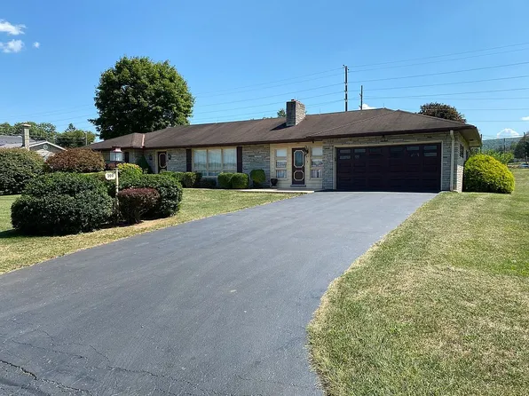 300 Shambach St, Middleburg, PA 17842