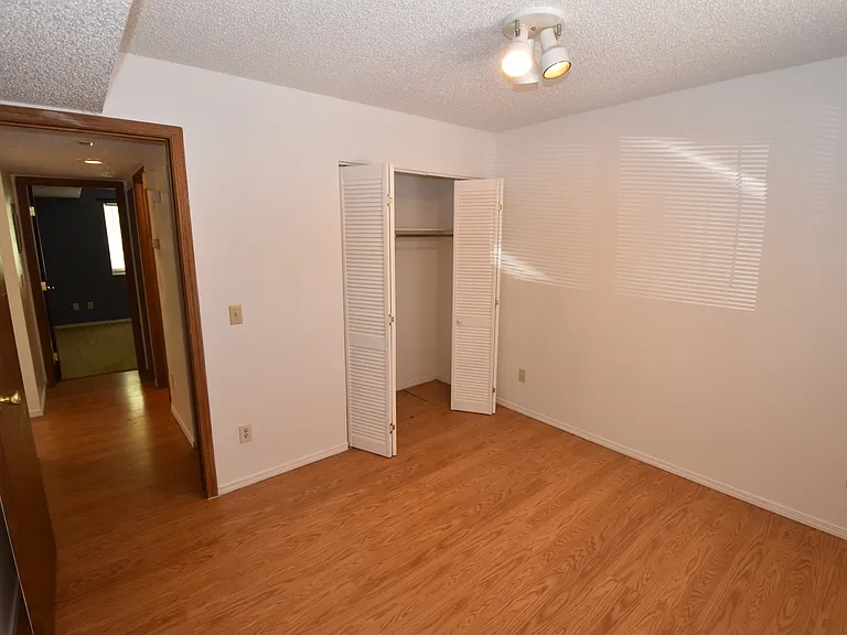 1050 Mazatlan Cir #C — Photo 8