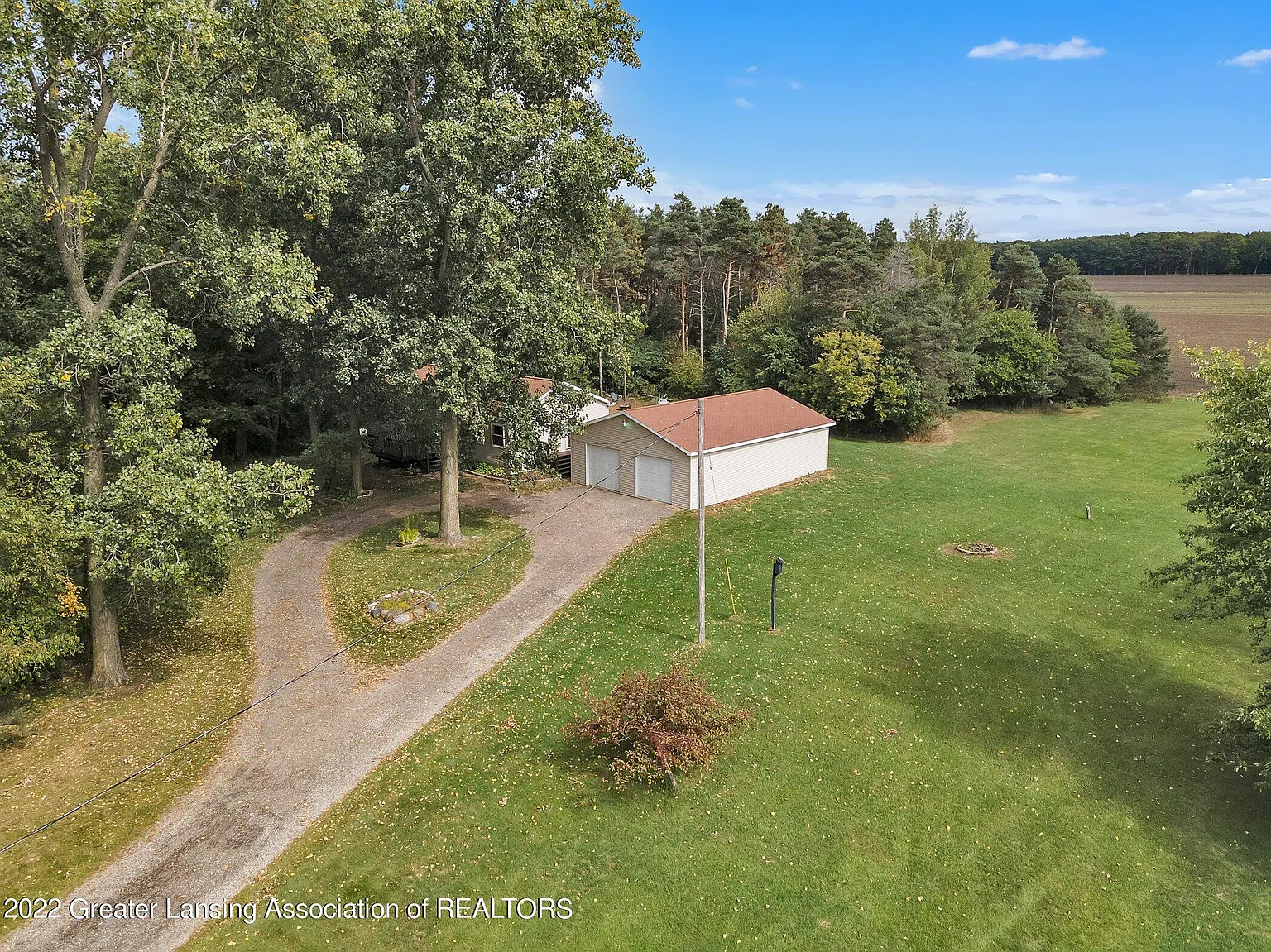 7146 N Smith Rd photo 1