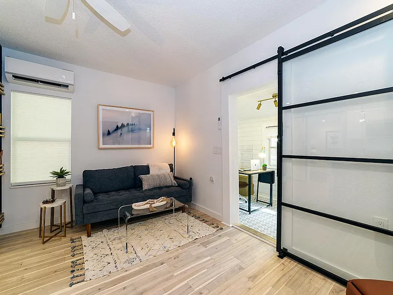 133 E Muriel St — Photo 10