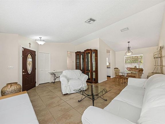 4th image of 2437 Hawk Ave