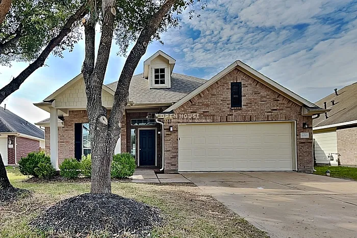 16715 Moss Green Ct