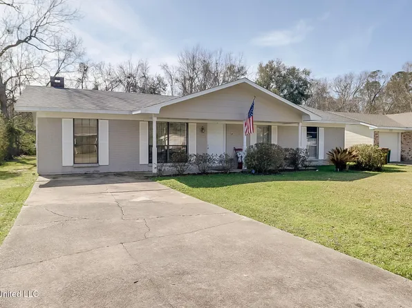 1113 Iris St, Long Beach, MS 39560
