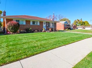 26431 Wexford Rd, Warren, MI 48091