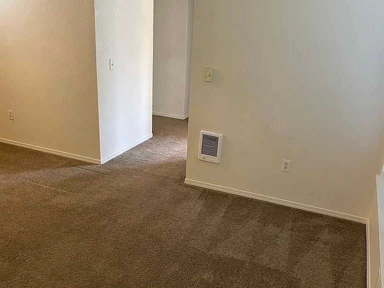 Bonita Court — Photo 23
