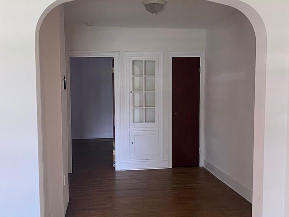 3rd image of 958 Delaware Ave APT 3